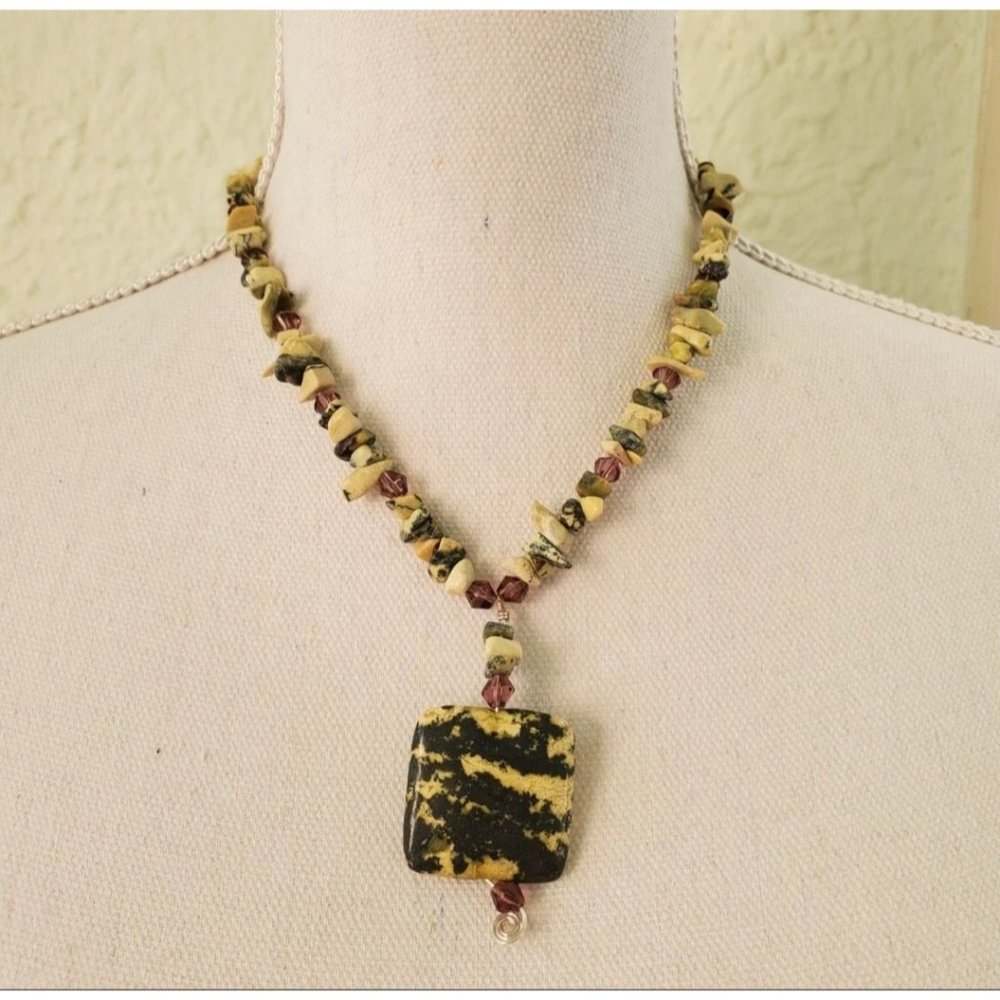 Necklace and pendant
